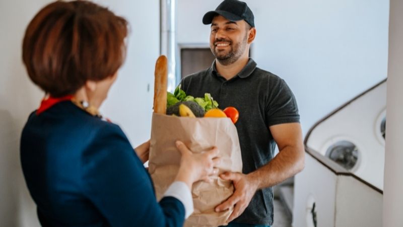 should-you-tip-instacart-delivery-drivers?-(all-you-need-to-know)