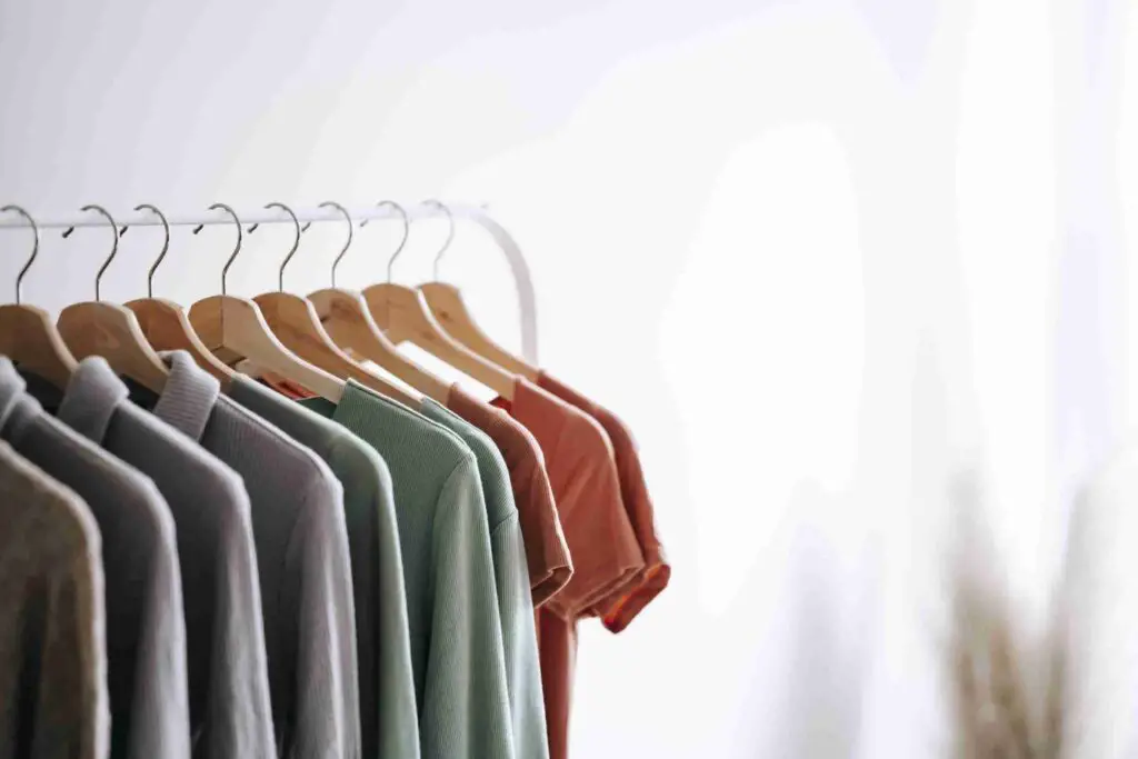 Achieving a Minimalist Wardrobe: Quality over Quantity